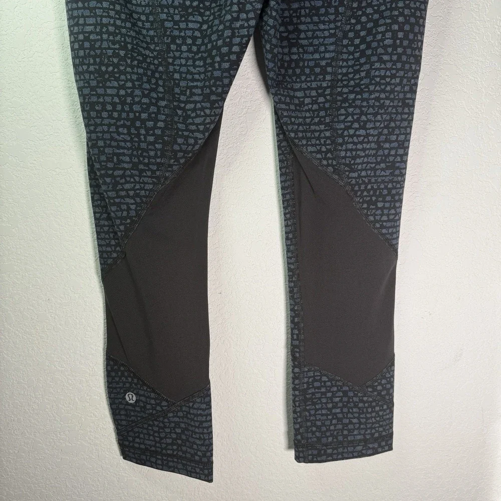Lululemon | Leggings‎ Crop Black Blue Pattern Mesh Pocket | Women Size 6